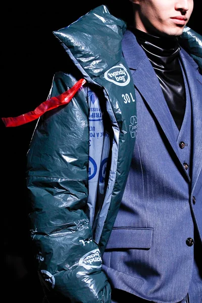 Look 37